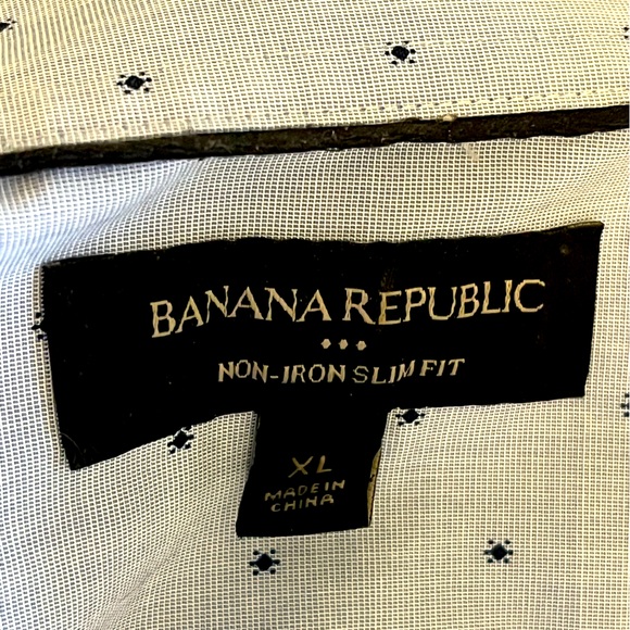 Banana Republic light blue button down - Picture 2 of 3